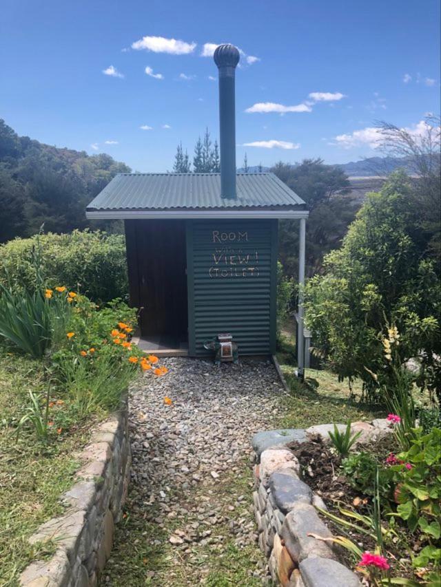 Sunrise Cabin At First Light Rangihaeata Retreat Takaka Exterior photo